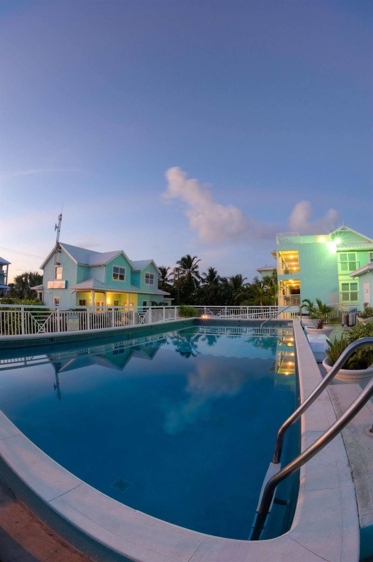 Compass Point Dive Resort Gun Bay Exterior foto